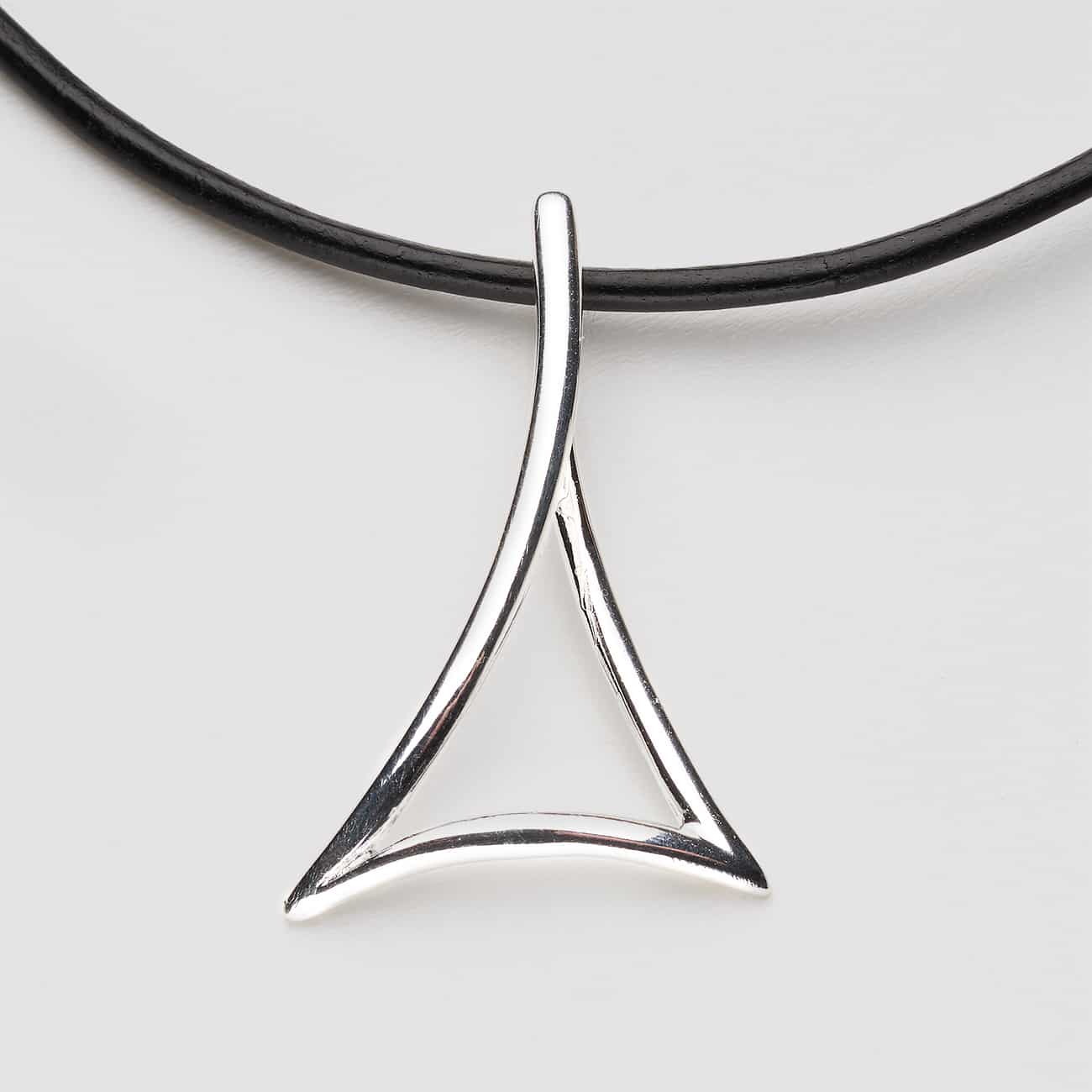 Silver pendant leather necklace